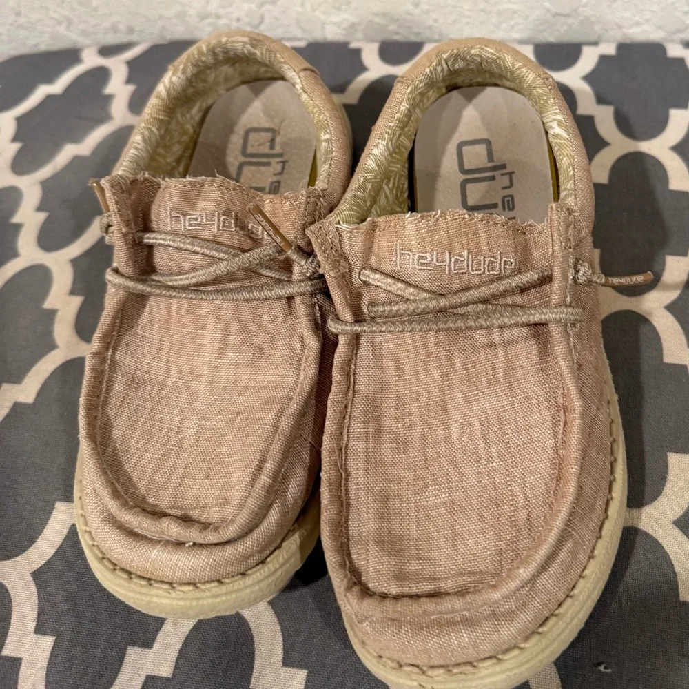 Kids Hey Dude Slip on Shoes 11 Wendy